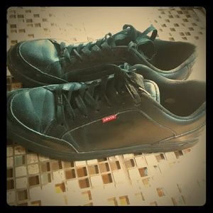 Nice levis causual low top sneakers mens 13